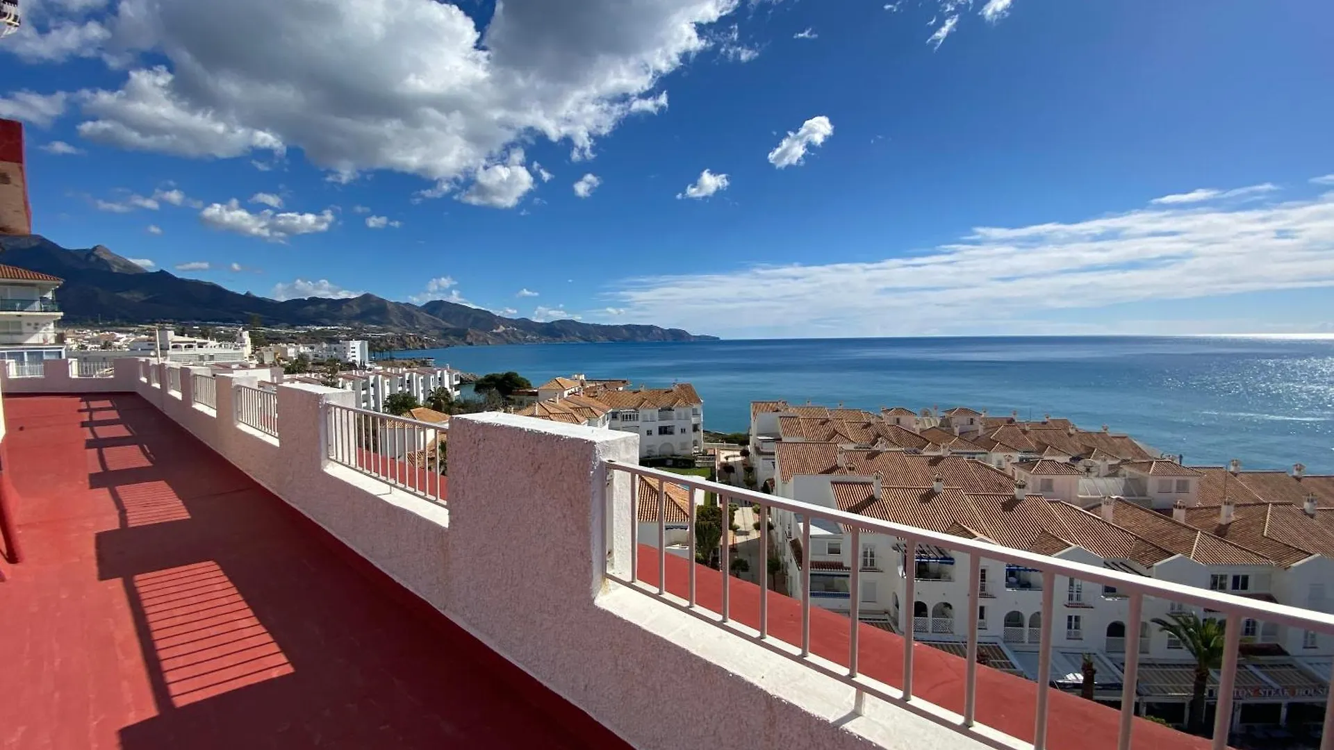 Delfin Nerja Apartman