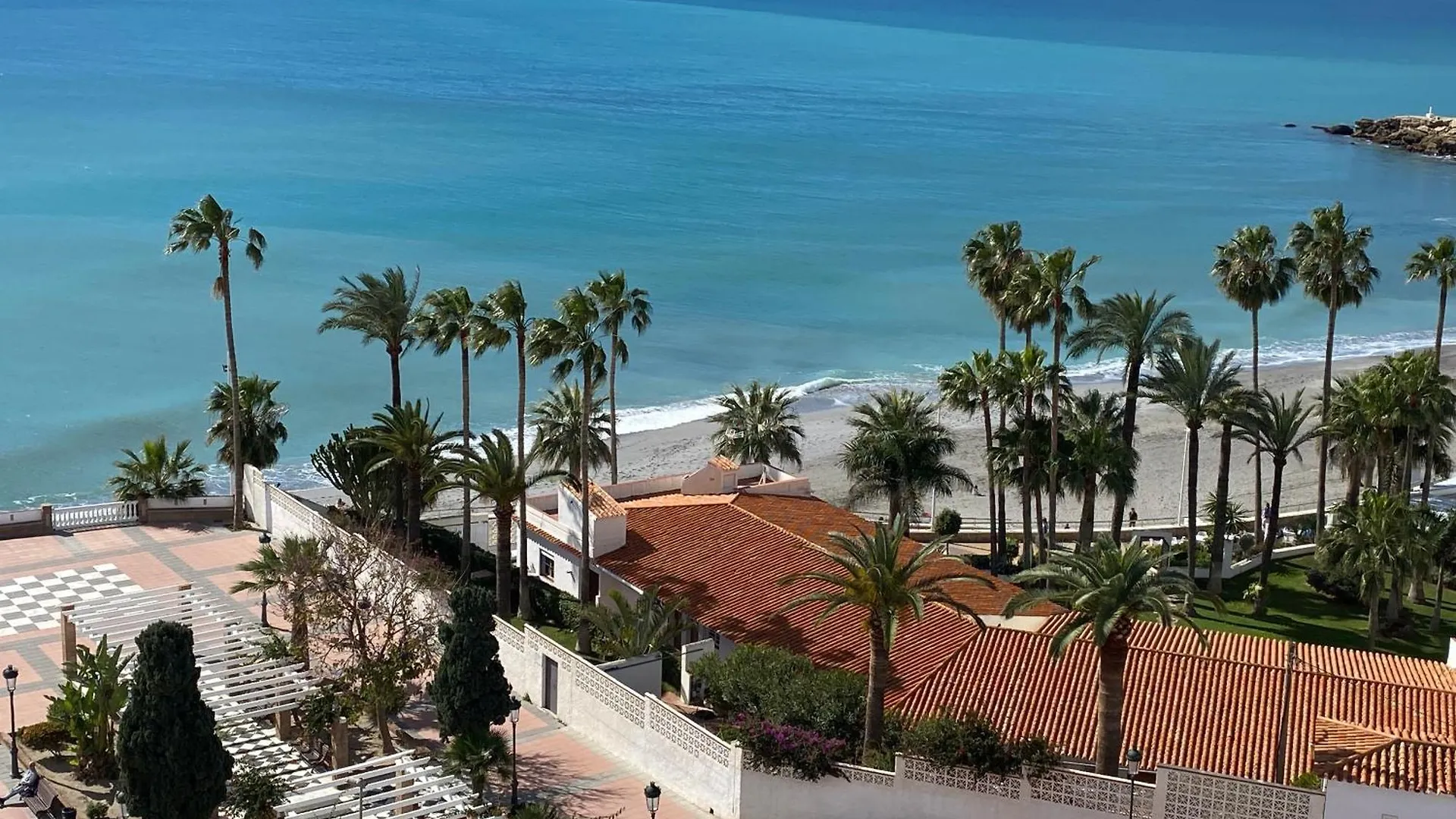 Delfin Nerja Apartman