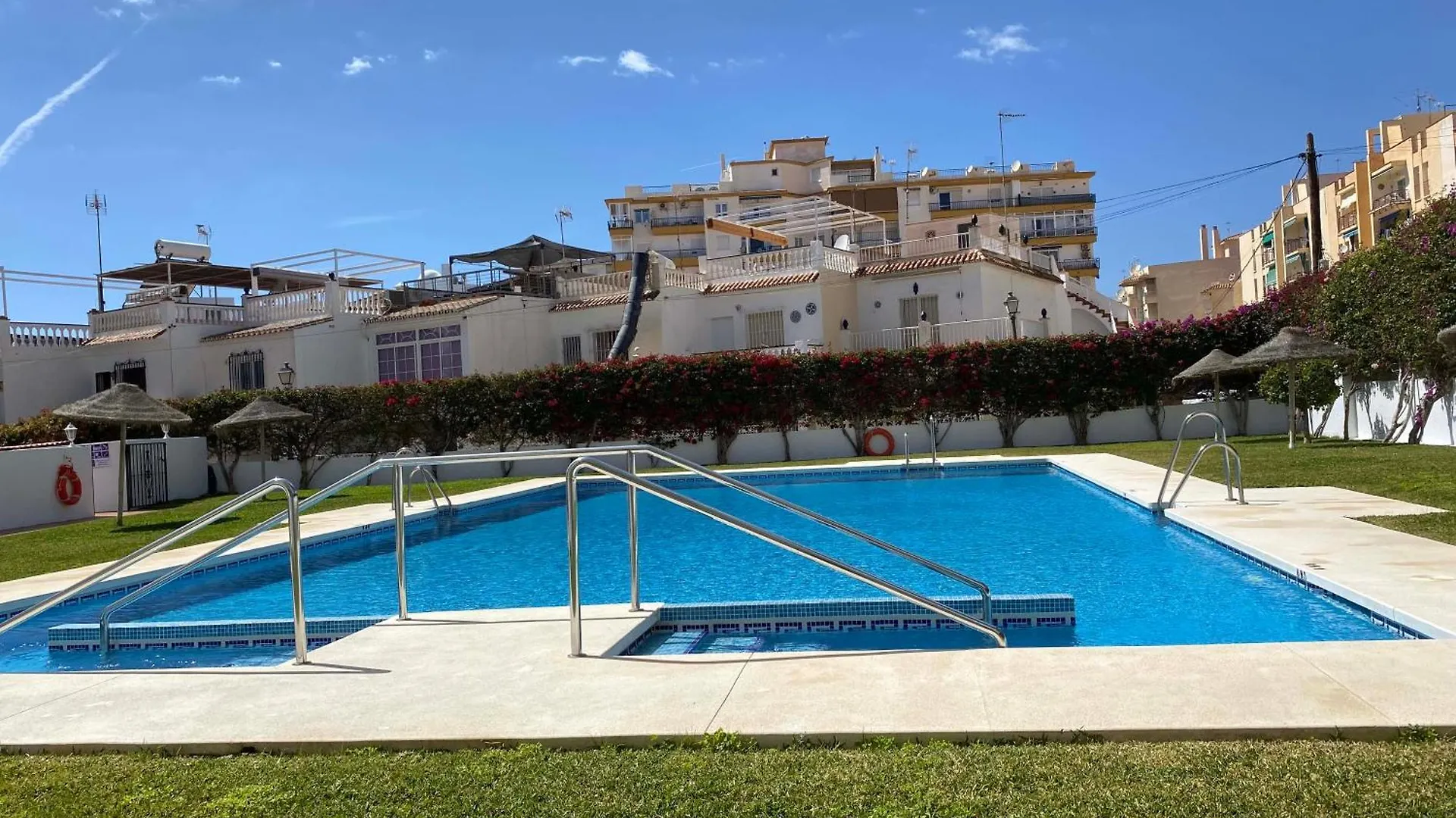 Delfin Nerja Apartman