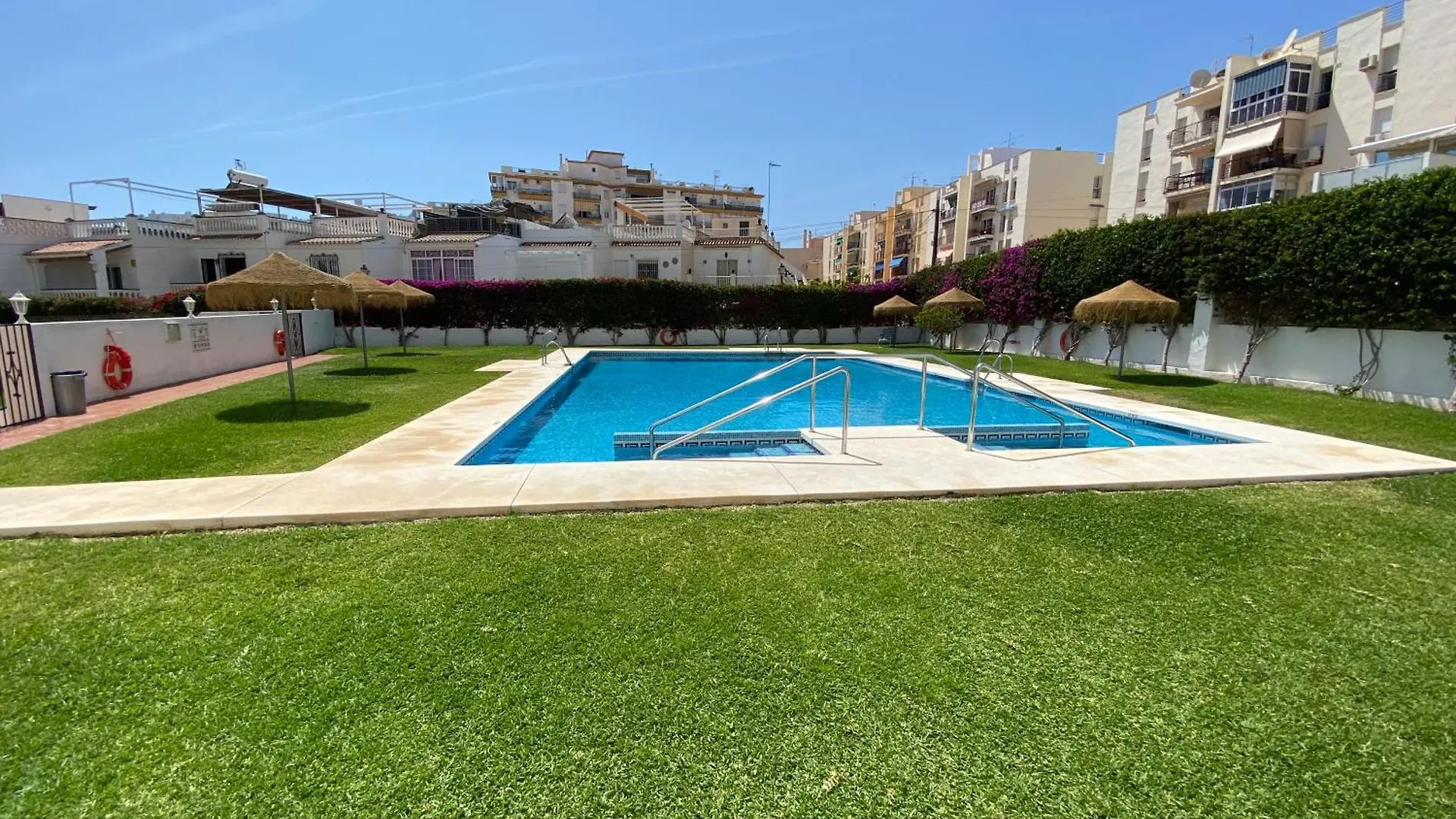 Delfin Nerja Apartman